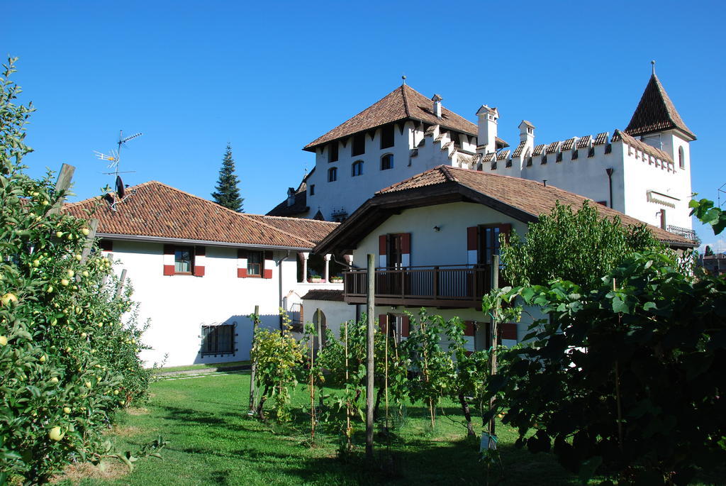 Apartments Schloss Paschbach Appiano Sulla Strada Del Vino Cameră foto