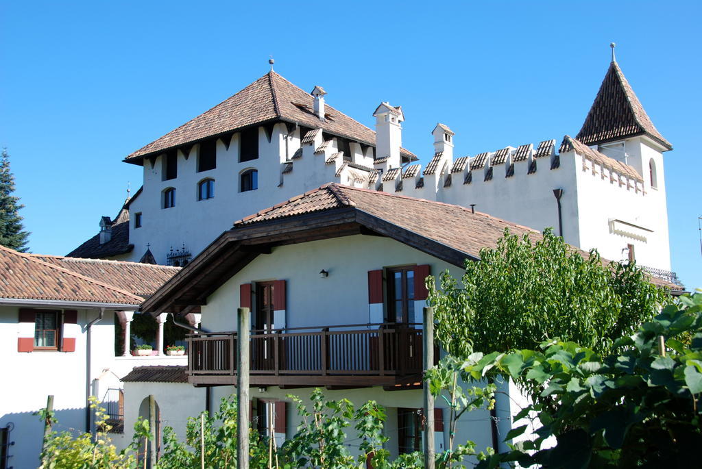 Apartments Schloss Paschbach Appiano Sulla Strada Del Vino Cameră foto