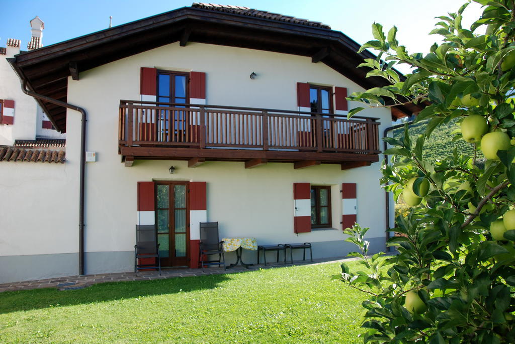 Apartments Schloss Paschbach Appiano Sulla Strada Del Vino Cameră foto